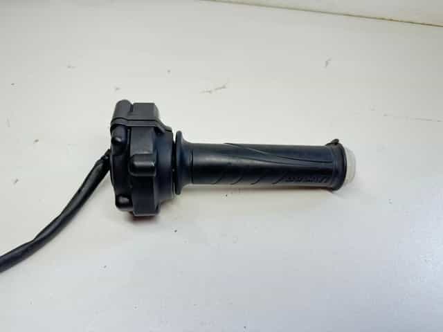 Ducati Monster 821 Rolgaz Potencjometr 15 - 17