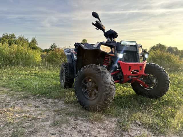 Quad Polaris 1000S 20r. sclambler