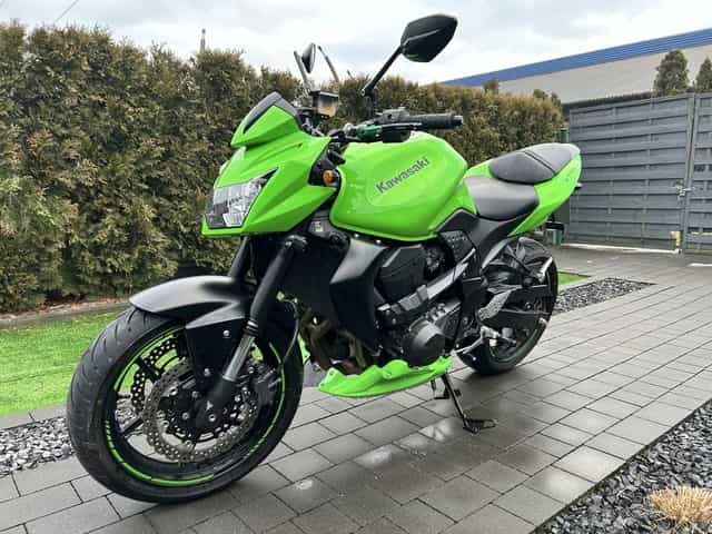 Kawasaki Z750 (mt07)