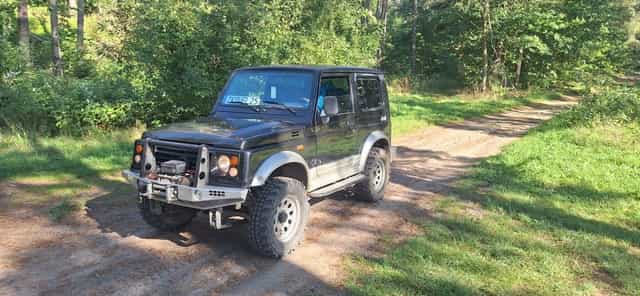 Suzuki Samurai 1.3 4x4 Benyzna Lift Wyciągarka