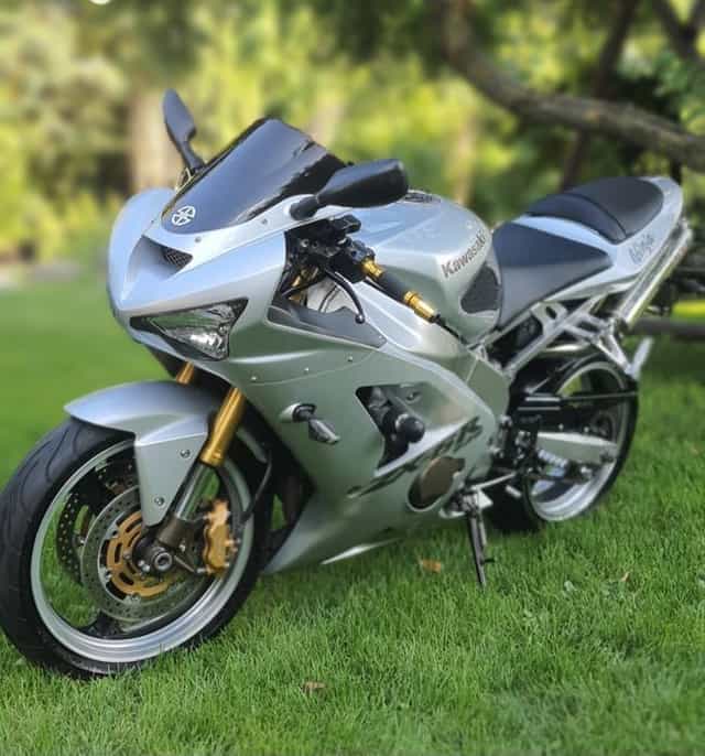KAWASAKI ZX6R rok 2004