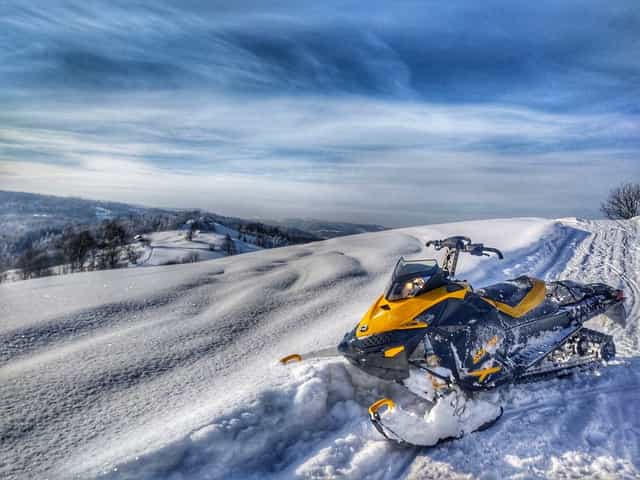 CZĘŚCI Skuter  Ski-Doo SUMMIT MXZ 800 163 BRP LYNX rotax gasienica l
