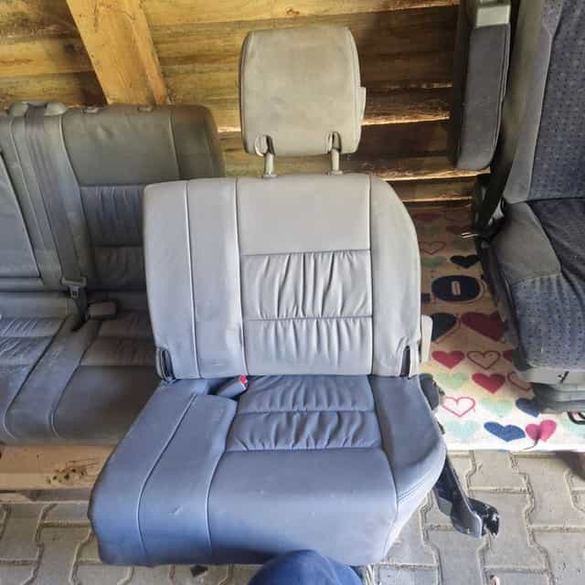 Fotele kanapa 3 rząd Toyota land cruiser j100 100