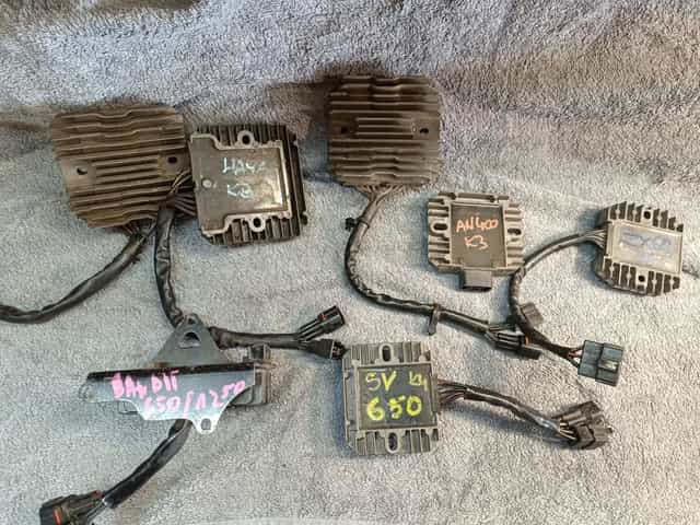 Suzuki gsx1300r K8 bez ABS hayabusa regulator napięcia