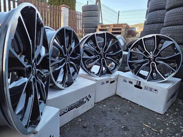 Felgi HYUNDAI i30 KONA N TUCSON VELOSTER IoniQ Elantra 19 5x114,3 ET55