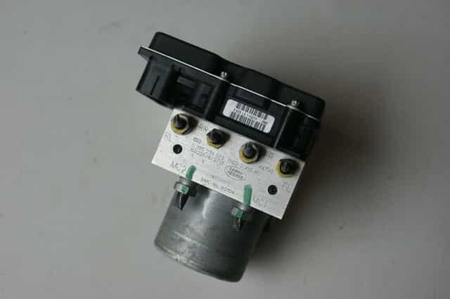 Land Rover Discovery IV Sterownik Pompa ABS FH22-2C405-AC 2015r