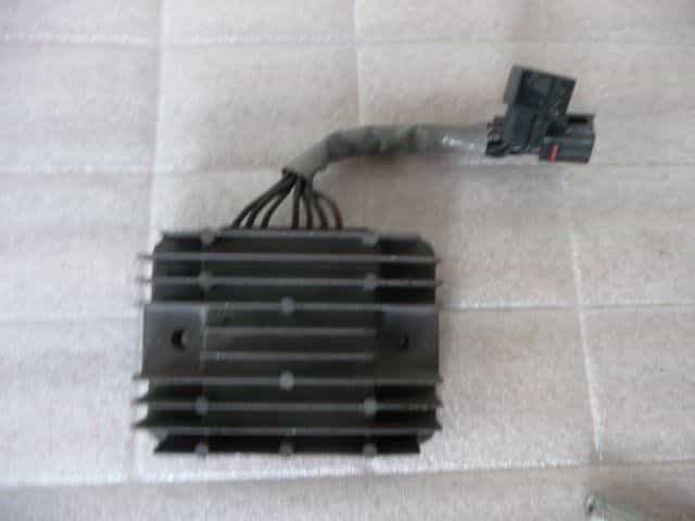 suzuki gsxr 1000 k5 k6 regulator napięcia