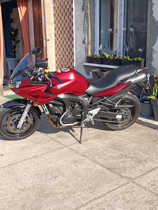 sprzedaż Yamahy FZ6