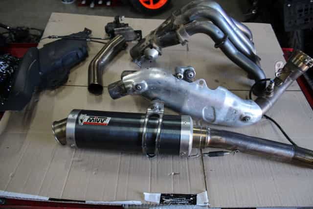 Wydech Sportowy Tłumik Kolektory MIVV Yamaha R1 RN19 07-08