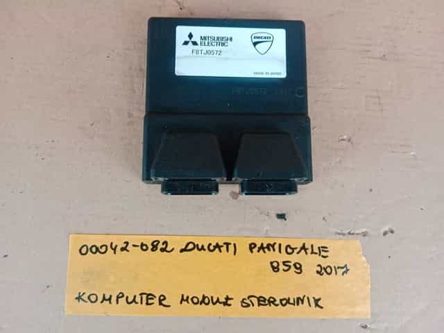 Ducati Panigale 959 Komputer Moduł Sterownik F8TJ0572