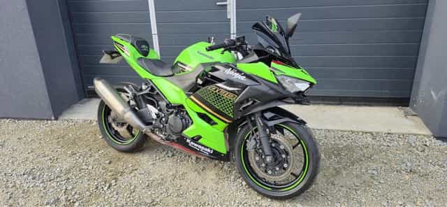 Kawasaki Zx 400 Ninja KTRC. 20 rok