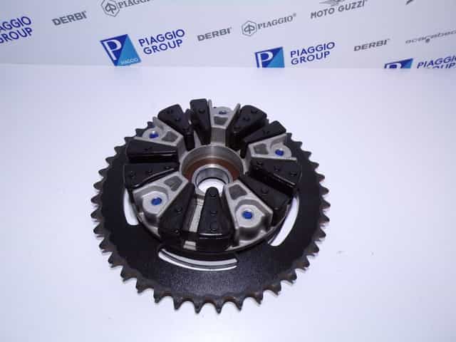 Zębatka + Gumy +Piasta Tył Aprilia RS660 Tuono 660 przebieg 950km OEM.