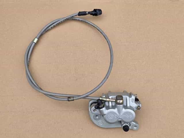Przód przedni zacisk hamulcowy BREMBO KTM sx sxf exc 125 - 525 r 00-08