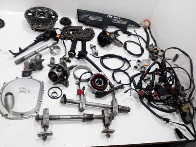 Honda CBR 1000 F stopka instalacja ośka dekiel wirnik alternatora