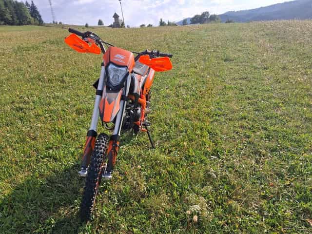 Cross asix lizzard 125