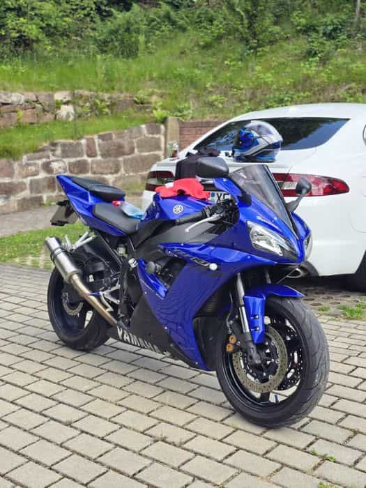 Yamaha R1 RN09 2002 | 37 tys. km | Bezwypadkowa | Niemcy | MIVV |