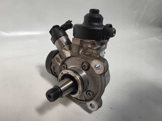 jeep grand cherokee wk2 pompa wtryskowa 35022143f