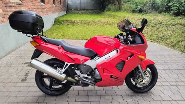 HONDA VFR 800 Oryginał bezwypadkowy KODO Motocykle raty