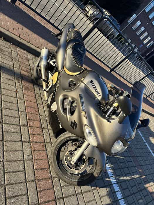Sprzedam Suzuki GSX 750 F 2003