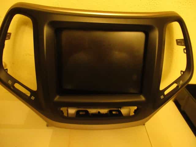 Sprzedam  MULTIMEDIA  - JEEP CHerokee