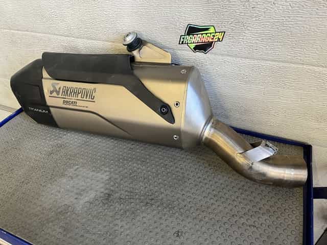 Wydech końcówka wydechu Akrapovic ducati multistrada v4 Akrapovic