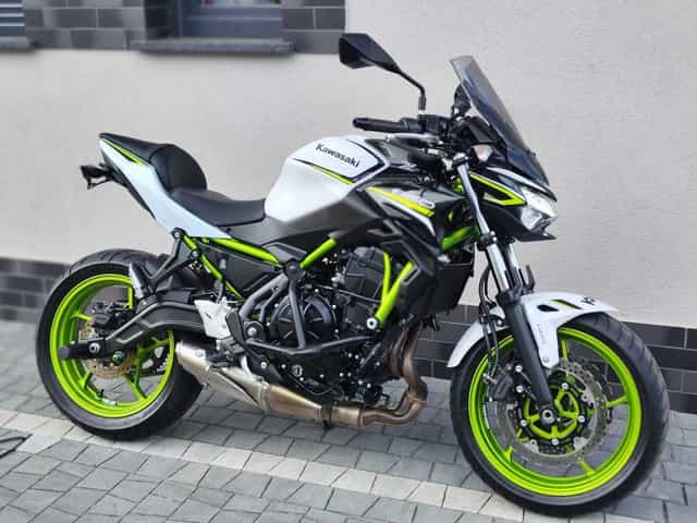 KAWASAKI Z650 Piękna Doposażona 2021 r A2 / 35 KW Z 650 Ninja RATY