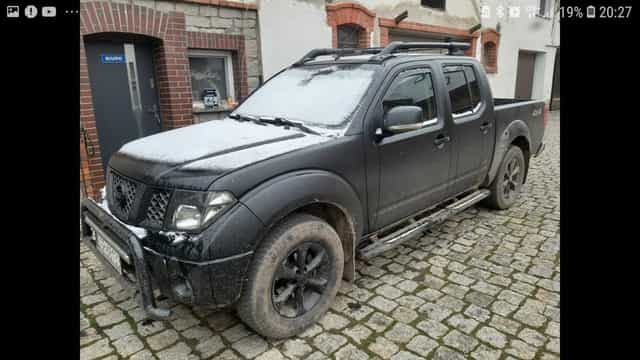 Nissan Navara/ doka / pickup 2.4 l