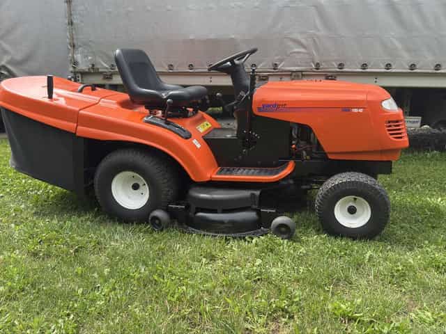 Kosiarka traktorek Husqvarna ,Yard Pro,pompa oleju 16km 2 cylindry