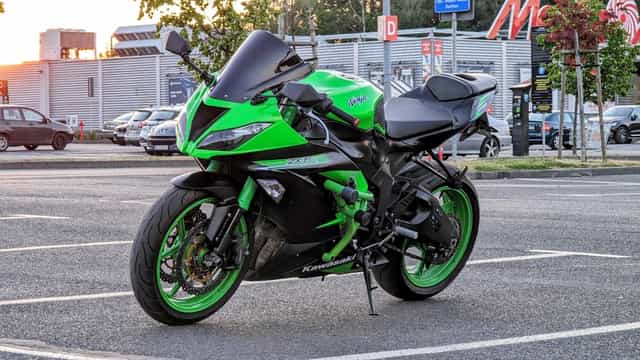 Kawasaki Ninja 636 ZX6R 2014 Stunt