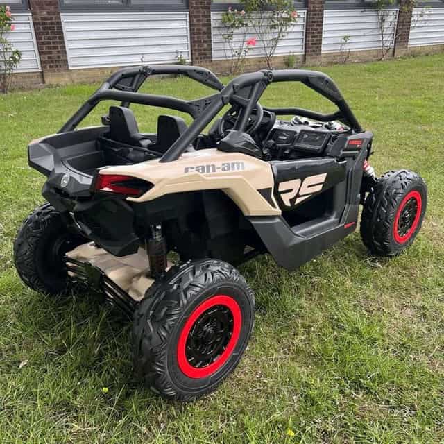 Autko CAN-AM MAVERICK 3 TURBO dla dzieci autko 24V 4x4