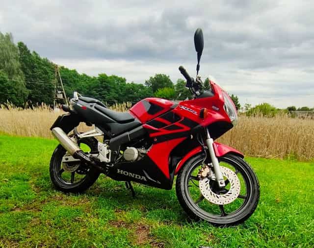 Sprzedam Hondę CBR 125r