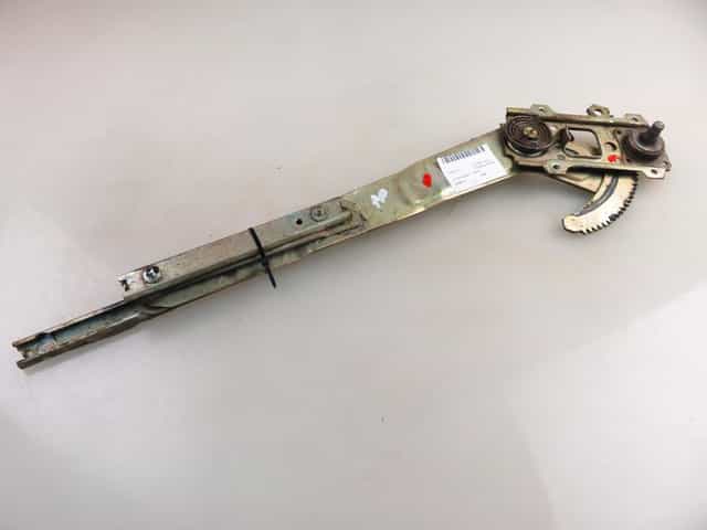 Podnośnik Szyby Prawy 3d Nissan Patrol III