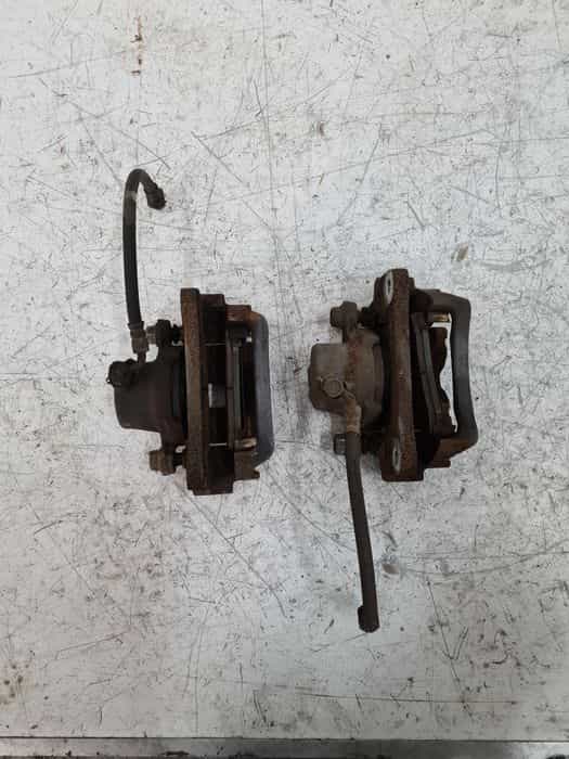 Zacisk hamulcowy tył Toyota Land Cruiser 150
