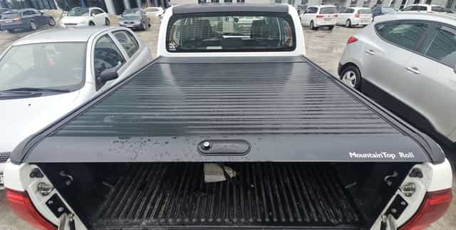 Roleta paki żaluzją pokrywa hard top mountain top Toyota Hilux