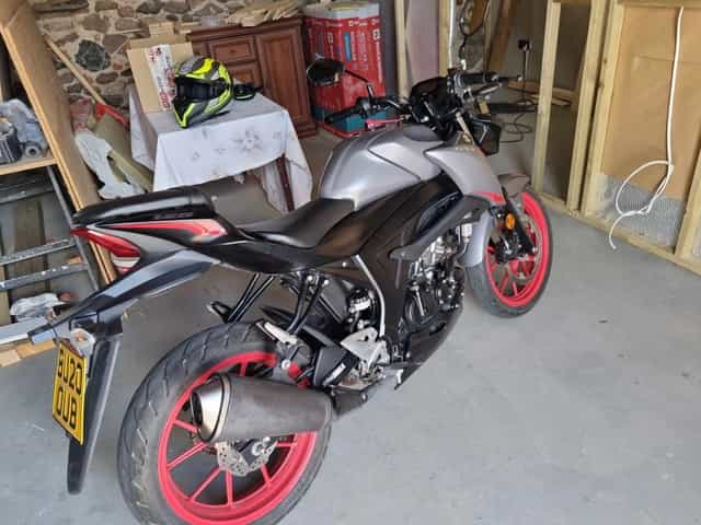 Suzuki gsx-s 125  anglik zamiana na anglika