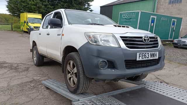 Toyota hilux silnik 2.5 diesel 2013 rok