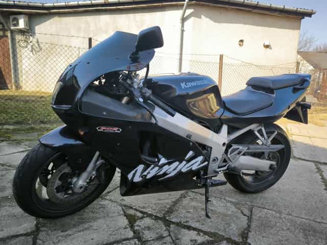 Kawasaki ZX 7 R w Oryginale
