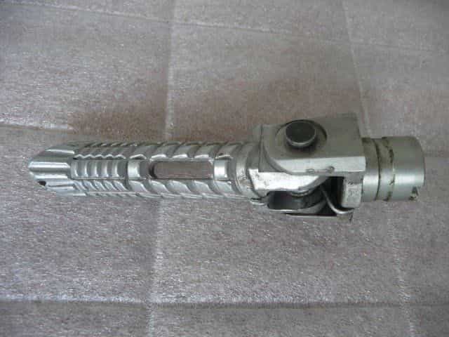 suzuki gsxr 1000 k5 k6 podnóżek kierowcy lewy