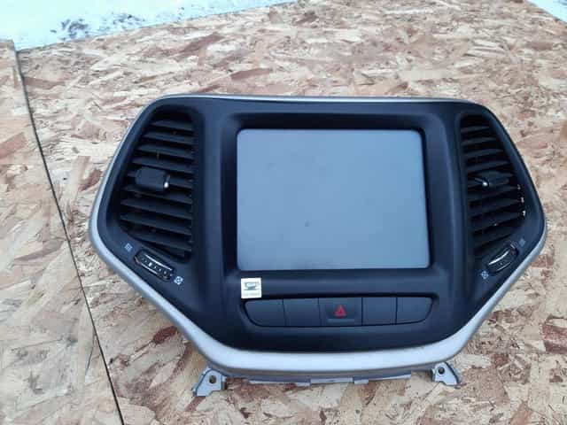 Ekran radio wyświetlacz Jeep Cherokee KL 13-18r USA ramka