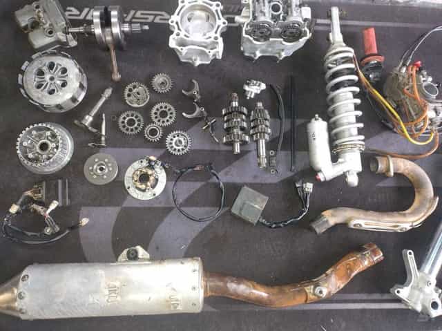 Yamaha yzf 400 426 WR części silnikowe elektryka