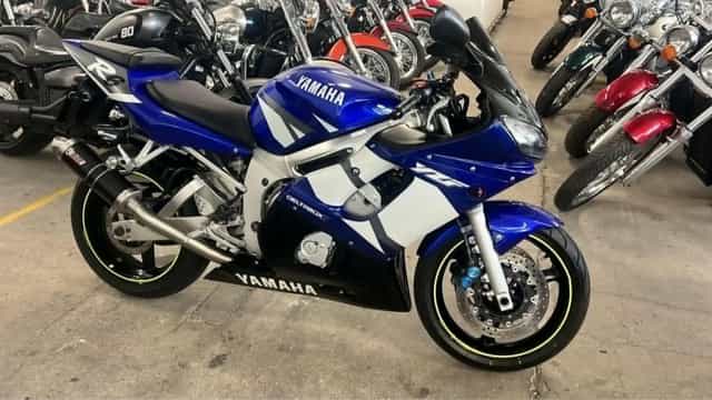 Yamaha R6 RJ03 2002 – świeżo po dużym serwisie, gotowa do jazdy