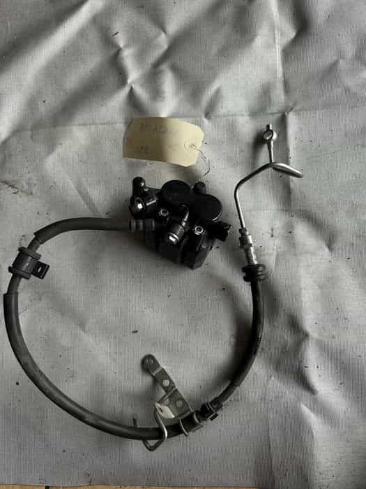 Przedni zacisk hamulcowy Kawasaki Ninja 125 D92