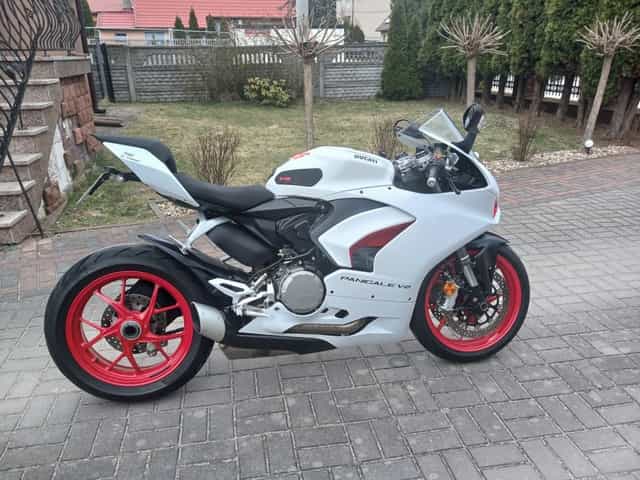 Ducati panigale v2