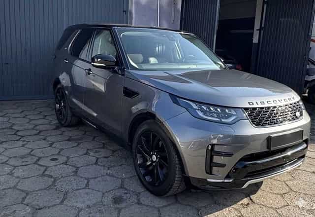 Discovery, 240 KM, 7 osób, panorama