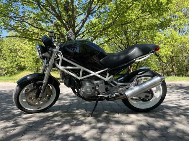 Ducati Monster 900 ie