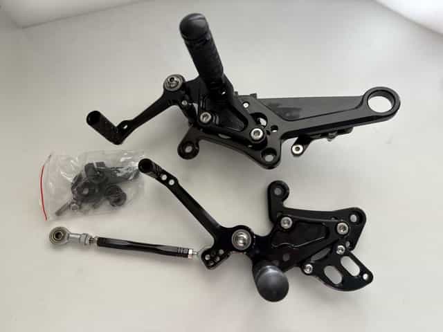 Sety regulowane Ducati 1098 / 848 / 1198 aluminiowe czarne