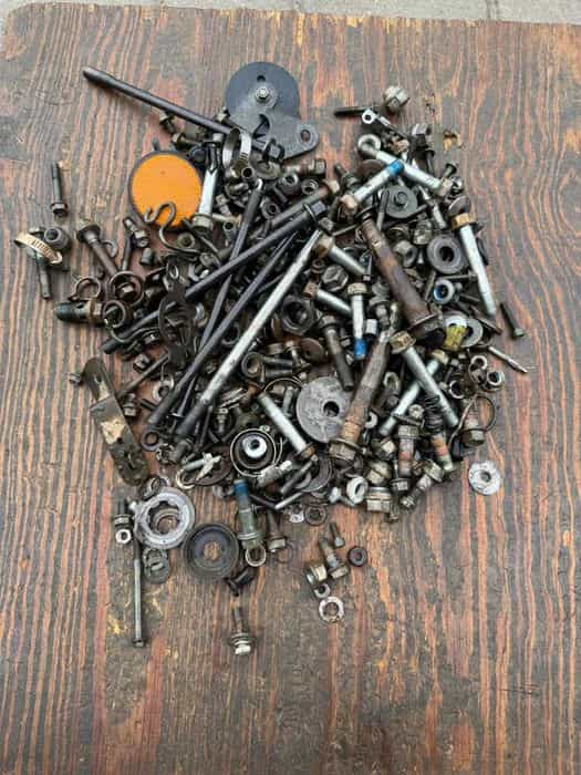 komplet srub Suzuki ltz 400 r 03-08 sruby silnika ramy atv