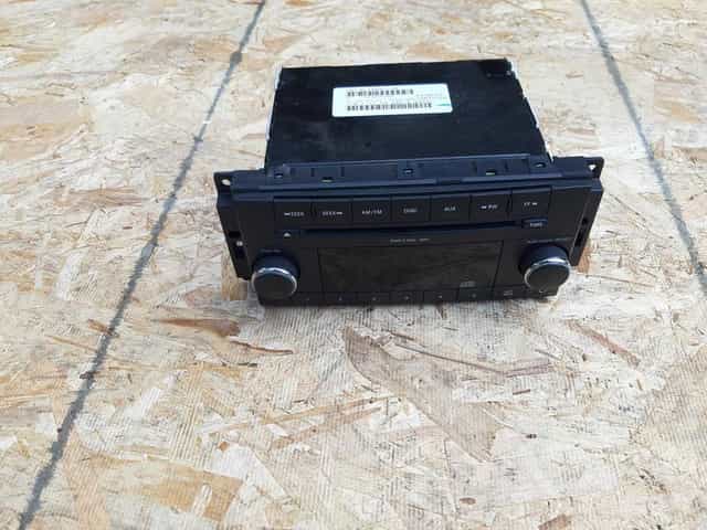Radio Chrysler 300C 08-10r Jeep Grand Cherokee Dodge Charger