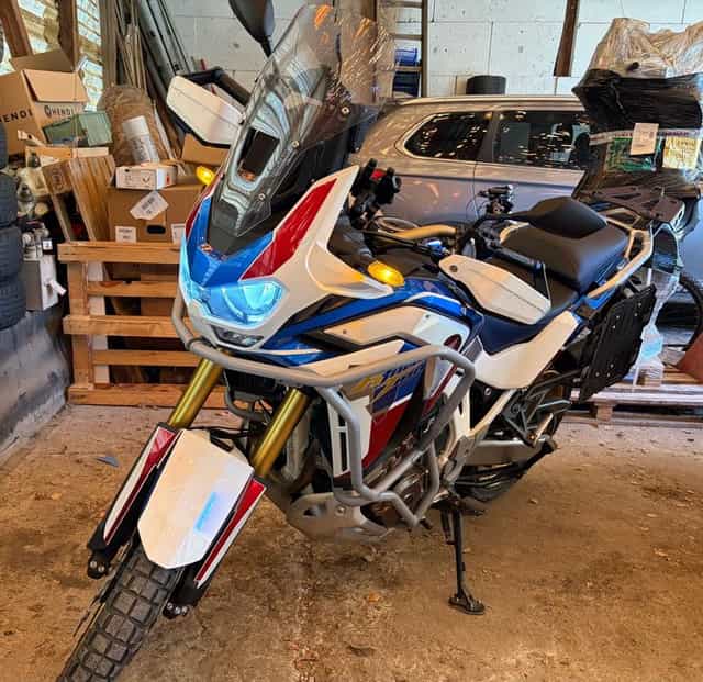 Honda Crf 1100 Africa Twin Atas