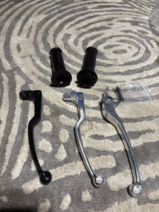 Manetki gripy suzuki gsx-r gsxr 600 750 K5 K6 K7 K8 K9